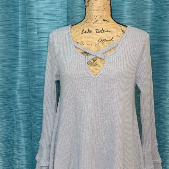 Alya for Francesca’s Collections Sweater Dress - Picture 2 of 6